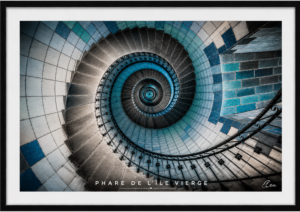 Affiche d'art de Bretagne – Escalier du Phare de l'Ile Vierge| Tirage d'art signé
